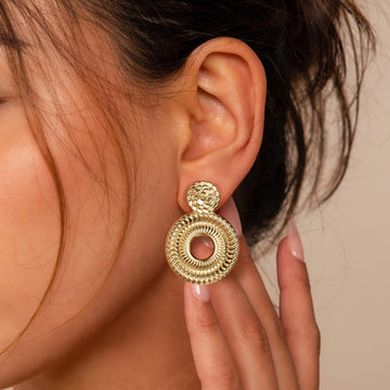 Golden, delicate braided rope pattern hollow round earrings