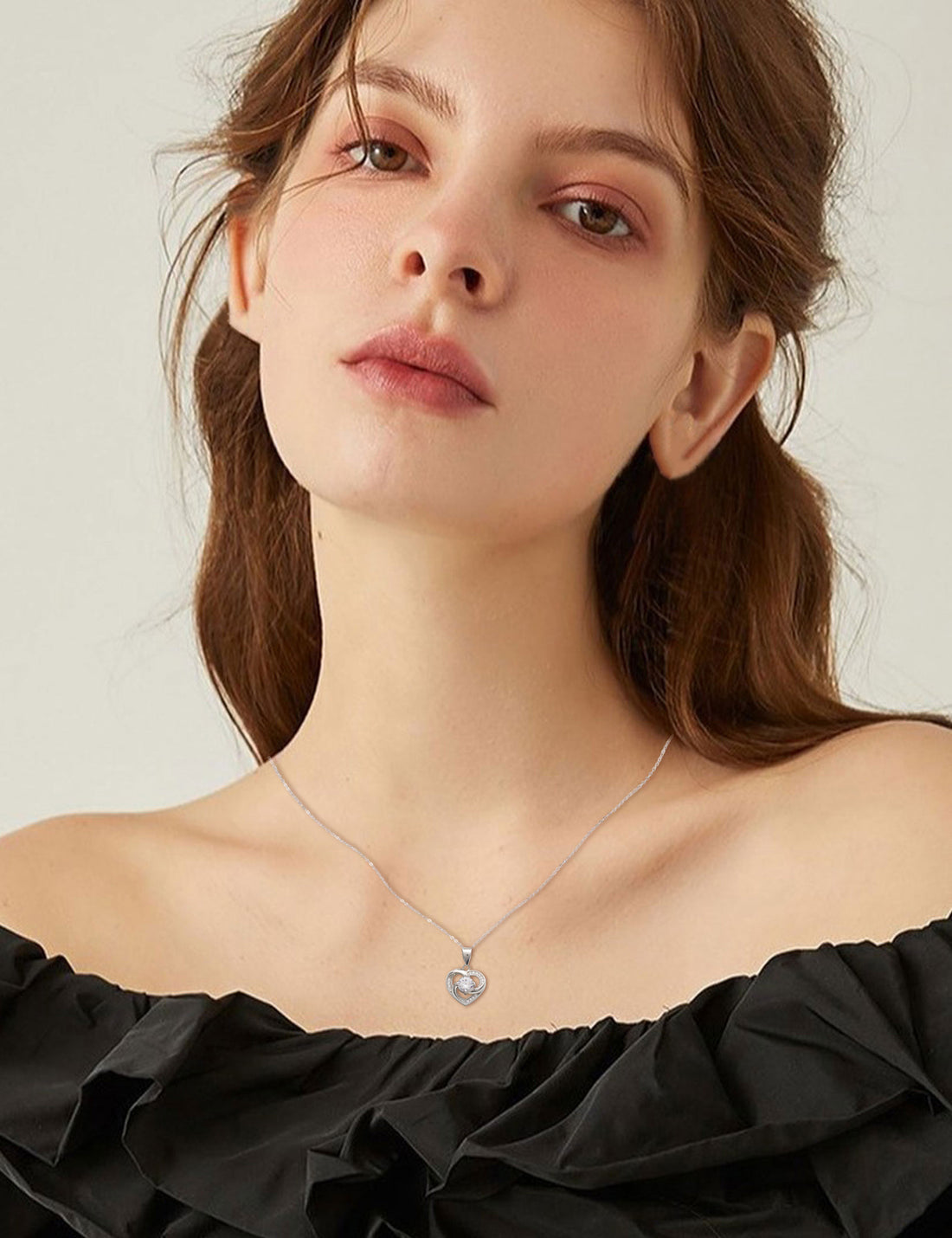 Silvery, rotating heart-shaped birthstone necklace, S925 silver plated birthstone necklace, suitable for teenage girls, birthday jewelry gift;