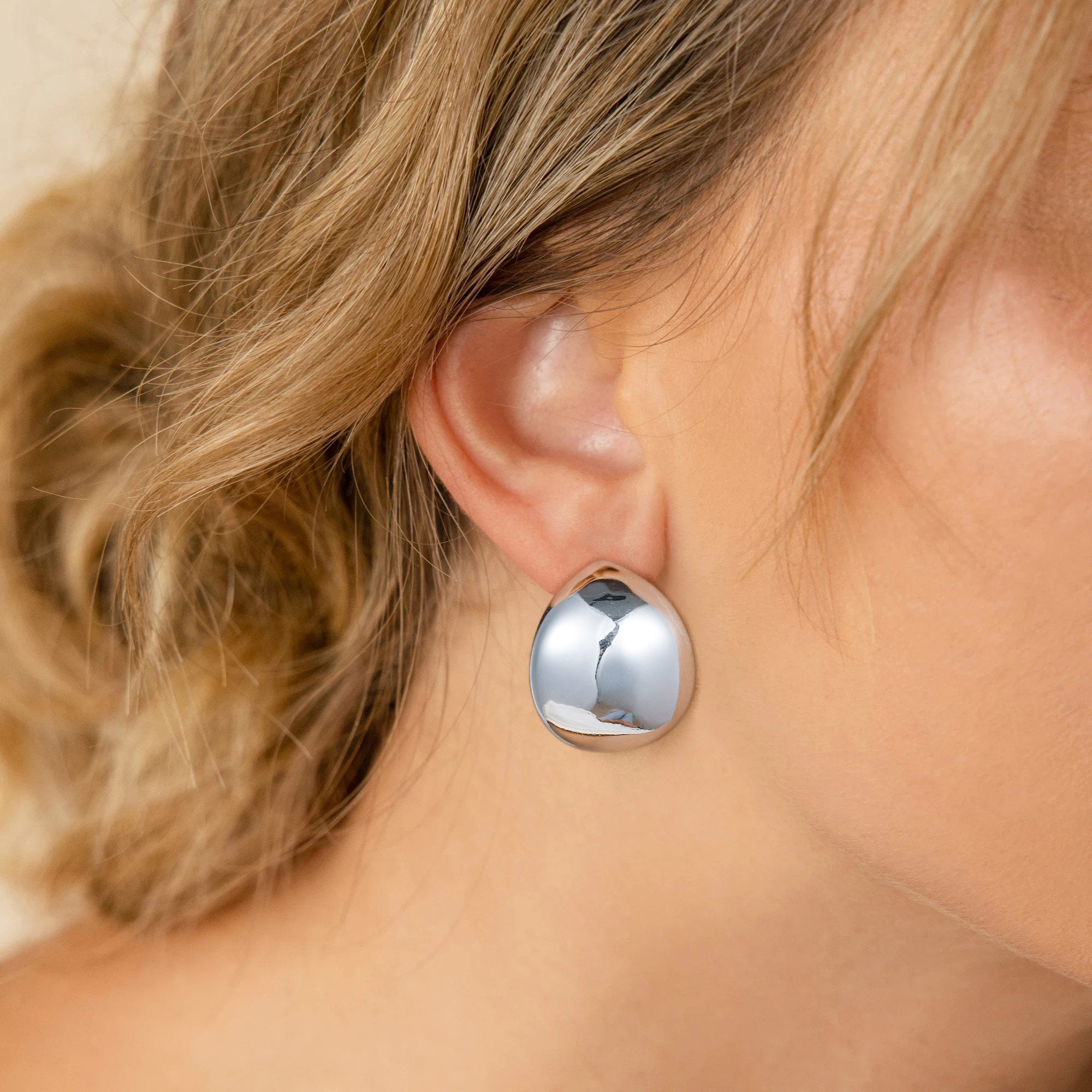 Golden/Silvery, elegant spherical earrings