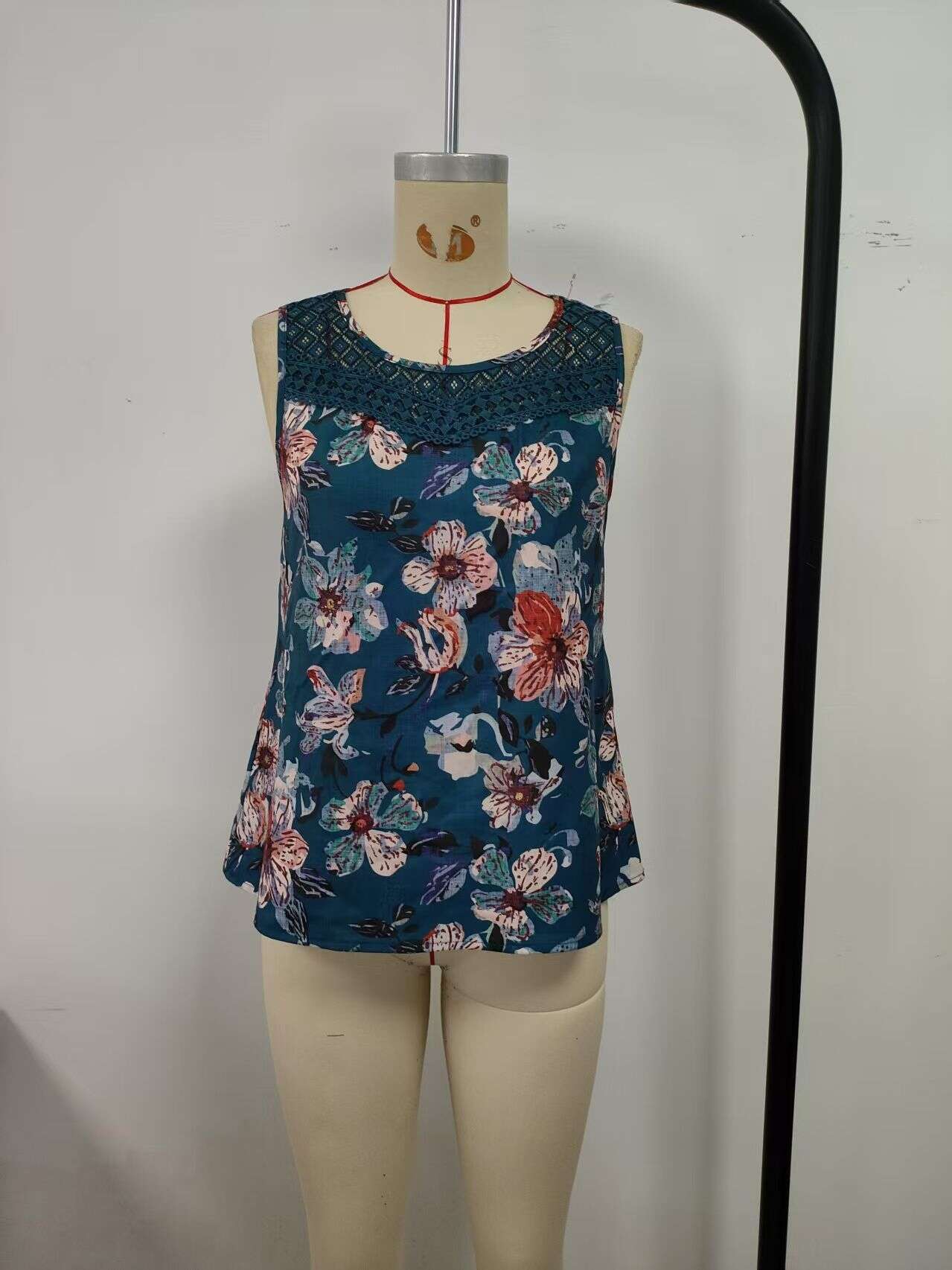 Blue, women's vest, hollowed out floral pattern