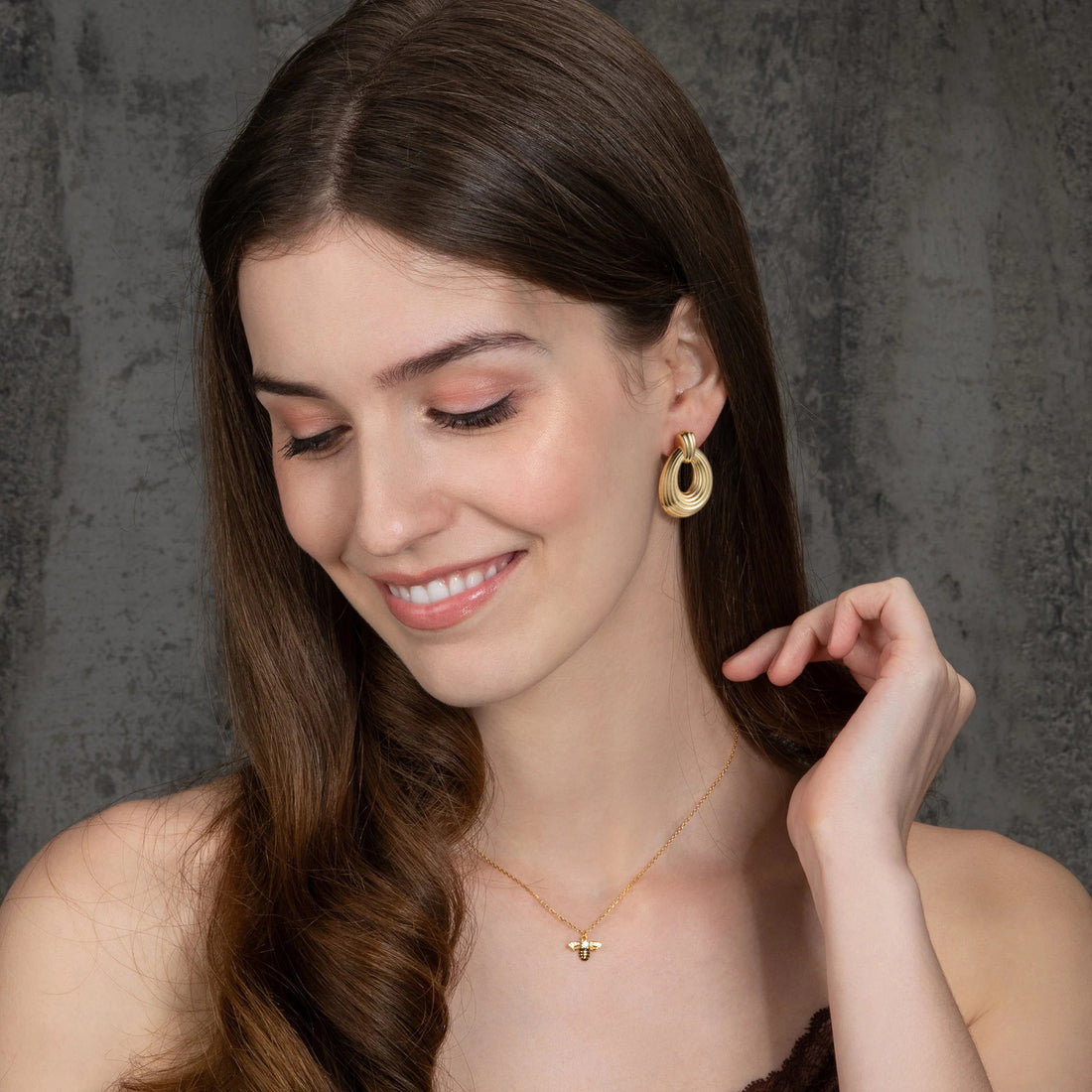 Golden, vertical stripe, circle, hoop earrings
